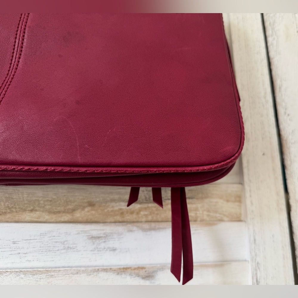 Sorial New York Red / Burgundy Leather Tote Zipper Accents Pocketbook Travel - Picture 12 of 16
